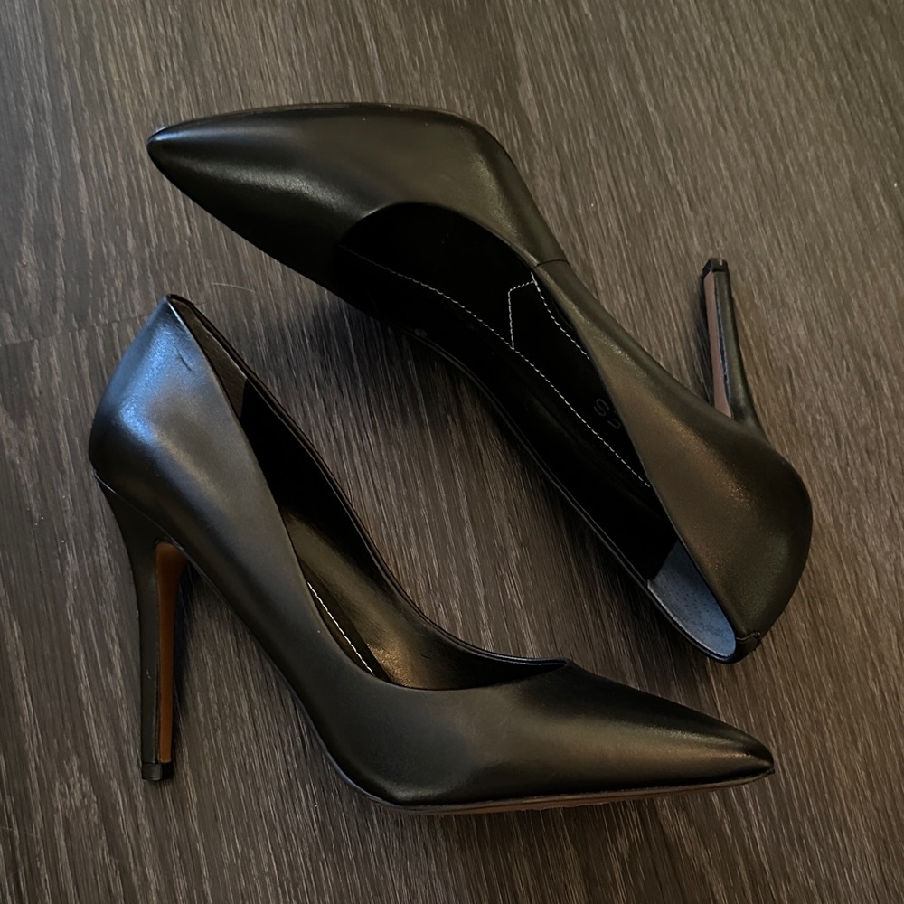 Charlies Classic Black Heels